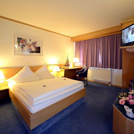 Hotel Bavaria Brehna Extérieur photo