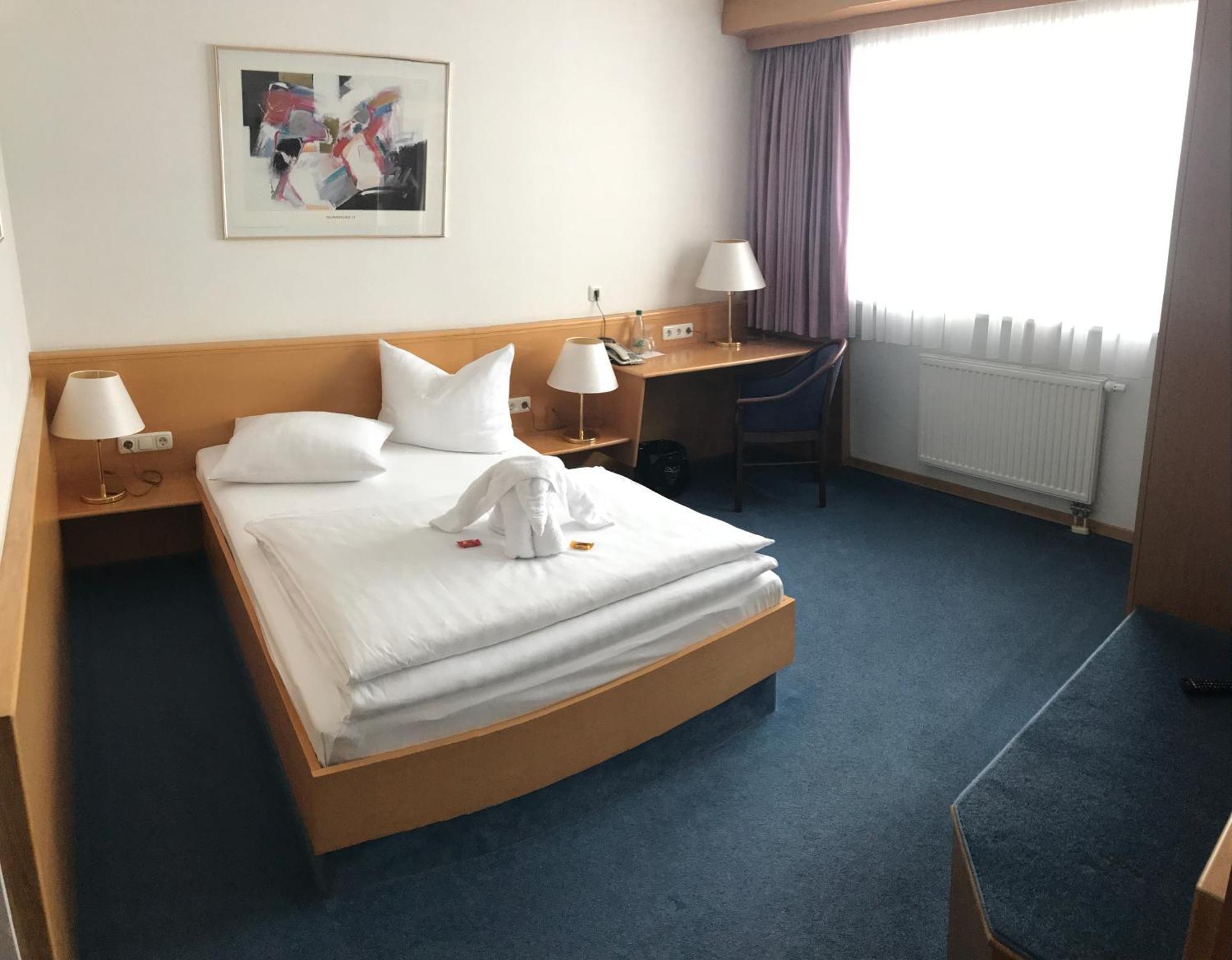 Hotel Bavaria Brehna Extérieur photo